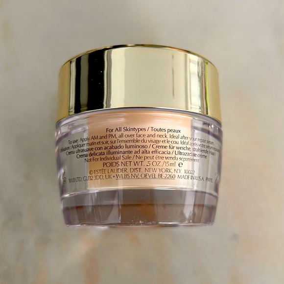 🎁Holiday special 🎁 Estee Lauder 6 pieces gift set+ Tote bag - Picture 5 of 12